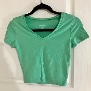 ✨Free with one other purchase✨ Wild fable XS crop top